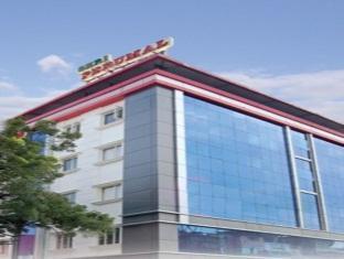 Shri Perumal Inn Puduccseri Kültér fotó